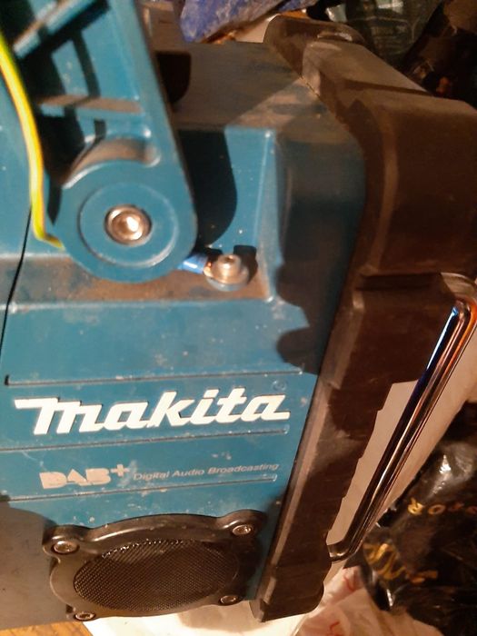 Machita radio dmr110 ca nou