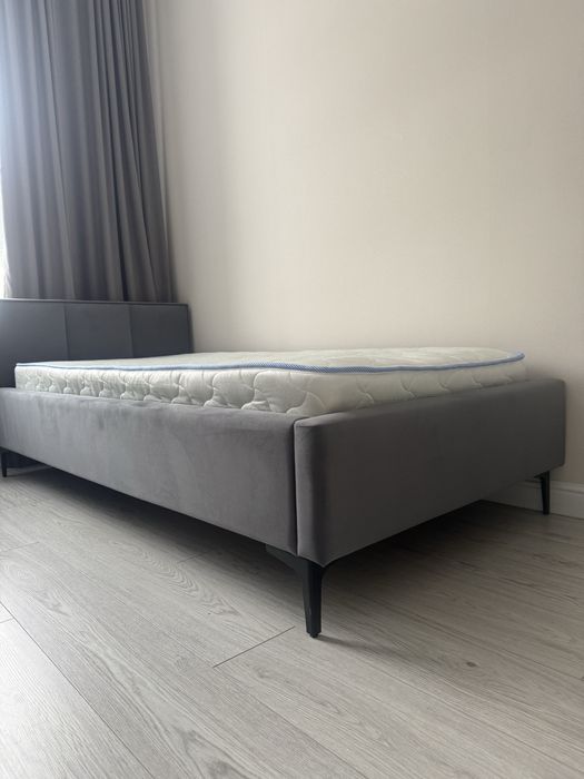 Продается односпальный кровать