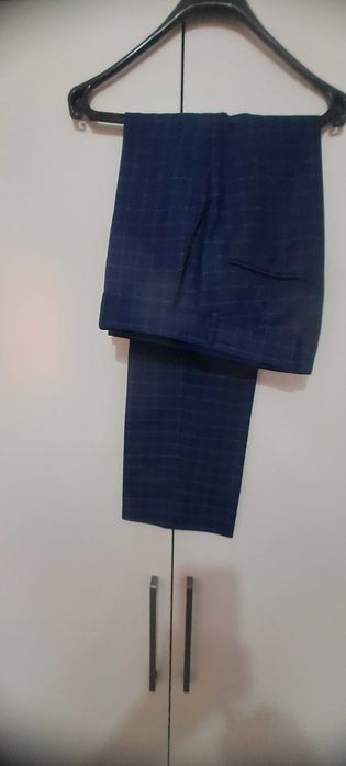 Продаю костюм для молодежи