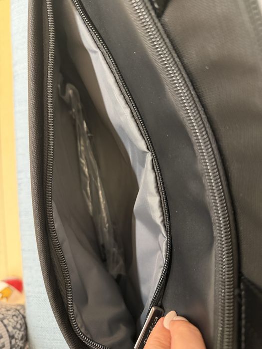 Samsonite EVOSIGHT Briefcase 15.6 чанта за път/лаптоп нова