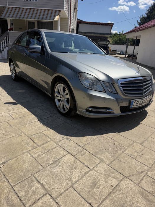 Mercedes E220,132ks,TOP