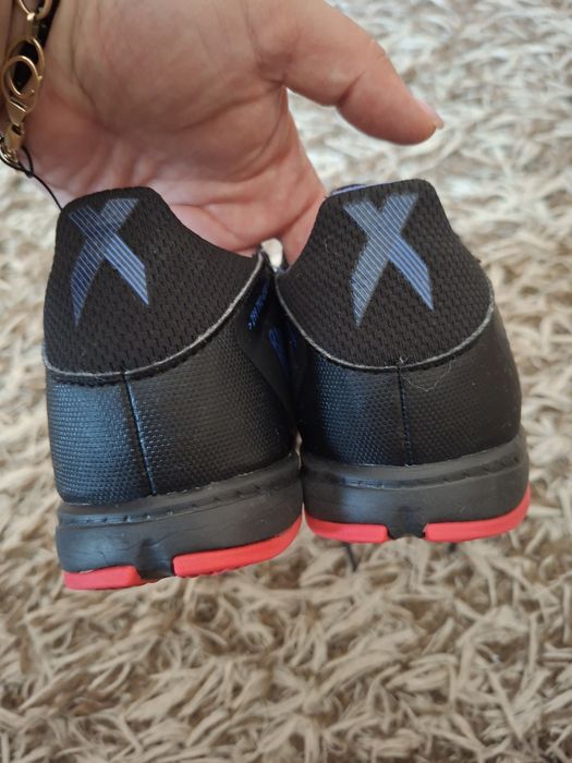 Vând adidasi Adidas