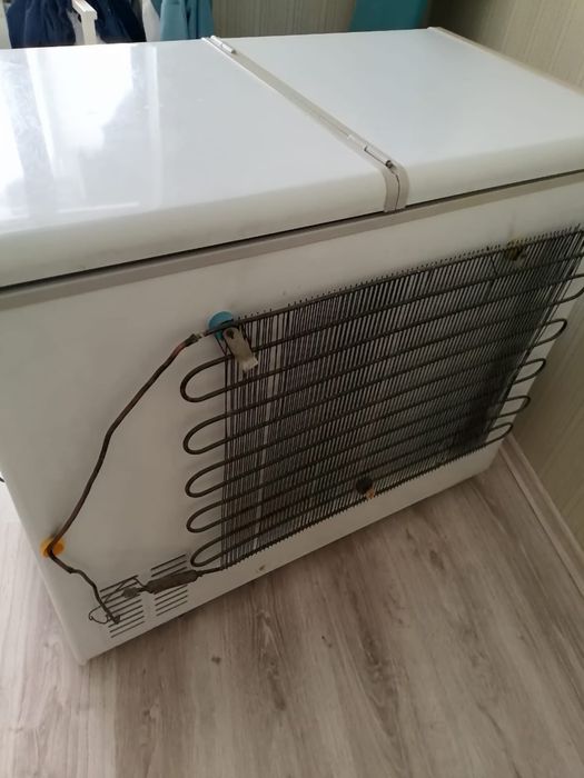 Продам морозильную камеру