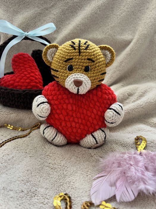 Плетена играчка Тигър-сърце