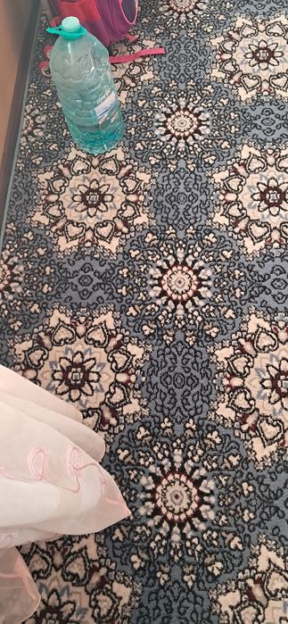 Гилам сотилади...