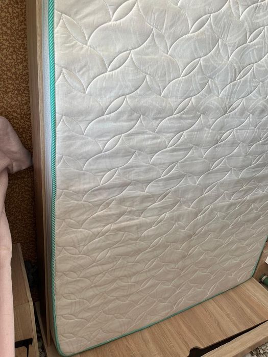 Кровать двухспальная