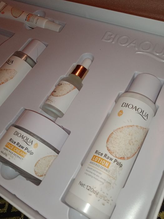 Bioaqua oqartiruvchi guruchli nabor