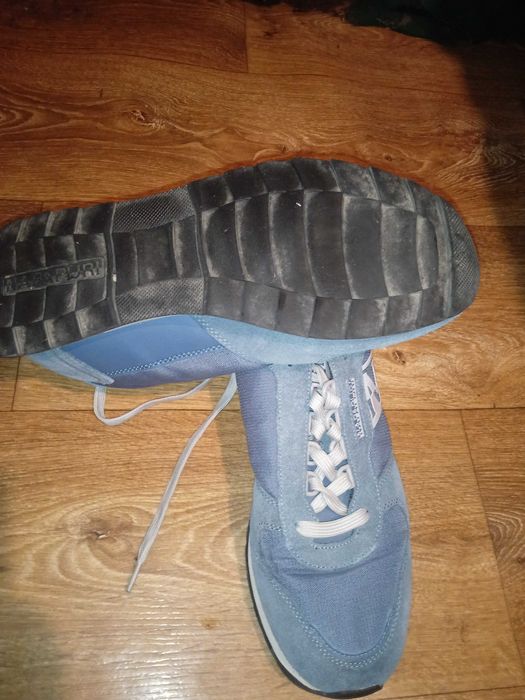 Маратонки  Napapijri  45, Пума 46, Gap 46,  Eflet 39