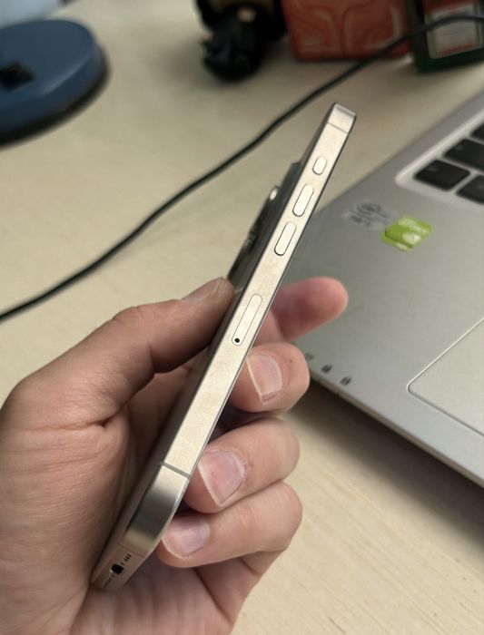 Продам Iphone 15 pro 256 gb