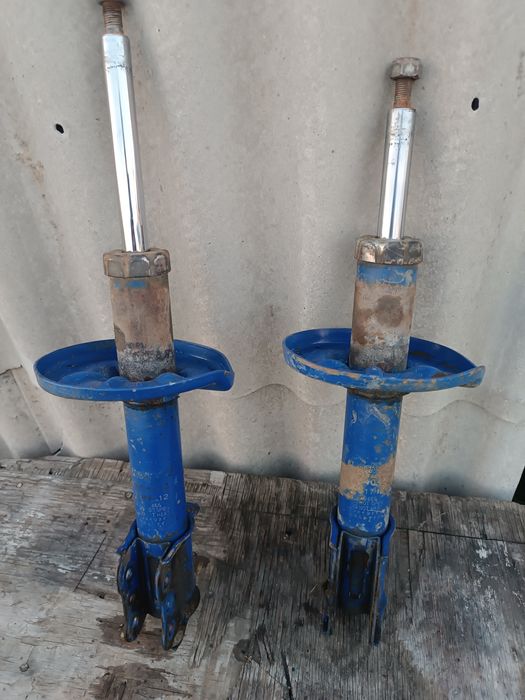 Продам задние стойки