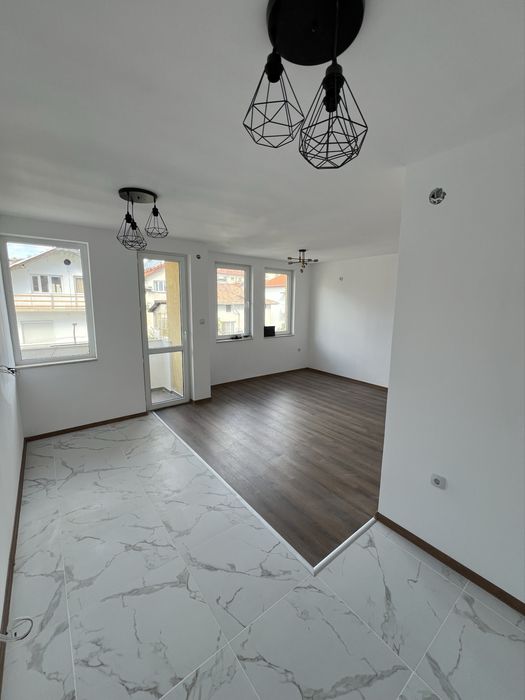 Продава се Тристаен апартамент в Сандански - 96 кв.м за 19 €/кв.м - Снимка #3