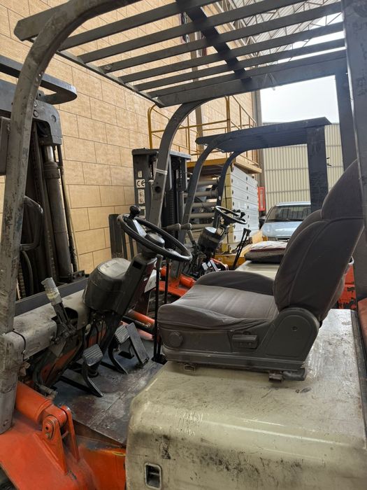 Продам Вилочный погрузчик Heli