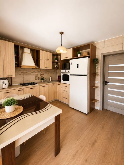 Casa moderna//Vila de lux -Prima inchiriere- cartier Magnolia Paulesti langa Ploiesti -510mp teren-Foisor, terase, 5 parcari- 1345 euro