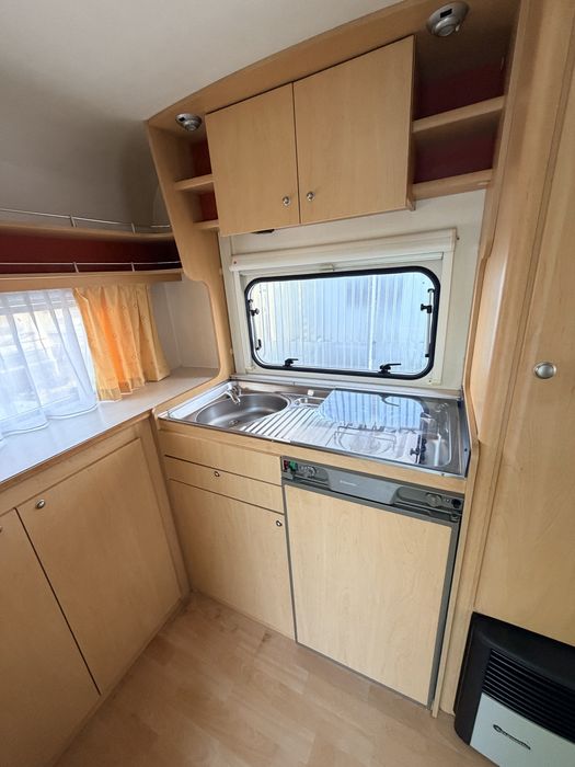 Rulota Delta 3900 EK,an 2002,2-3 pers,Mover,baie ,wc fix