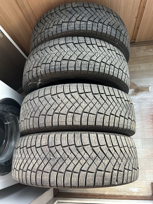 Продам шины Pirelli Ice zero