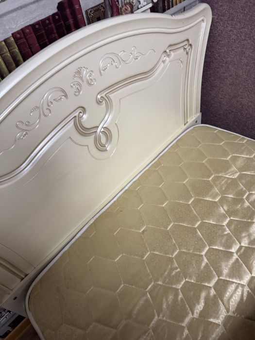 Спальньный гарнитур