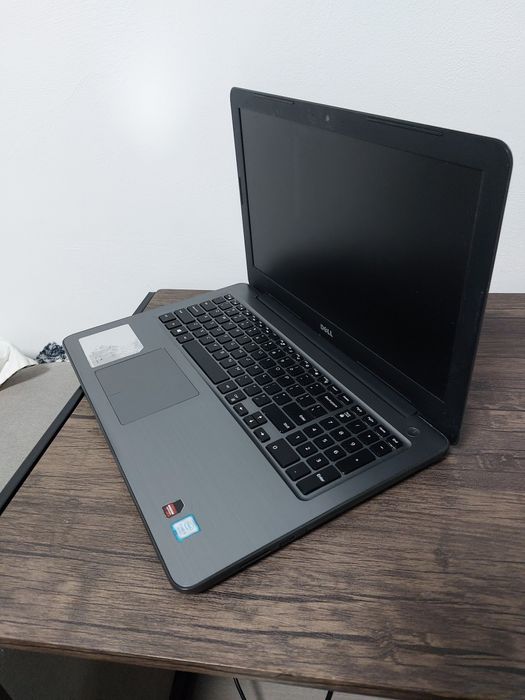 Laptop Dell Inspiron  5567 -  Defect