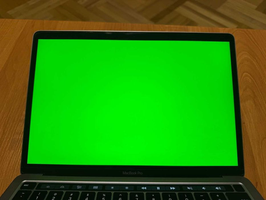 Macbook Pro 13 (M1 8/256) идеальный