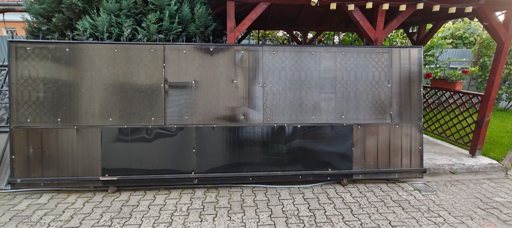 Poartă automatizată