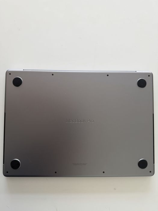 MacBook PRO 14”2023 M2