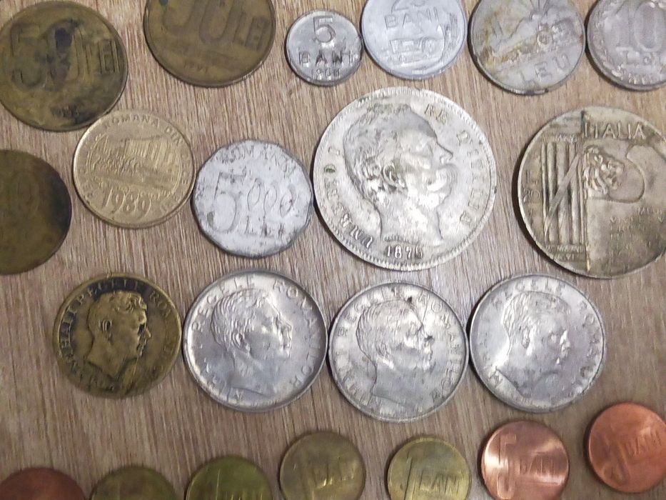 Monezi de vânzare diferiți ani