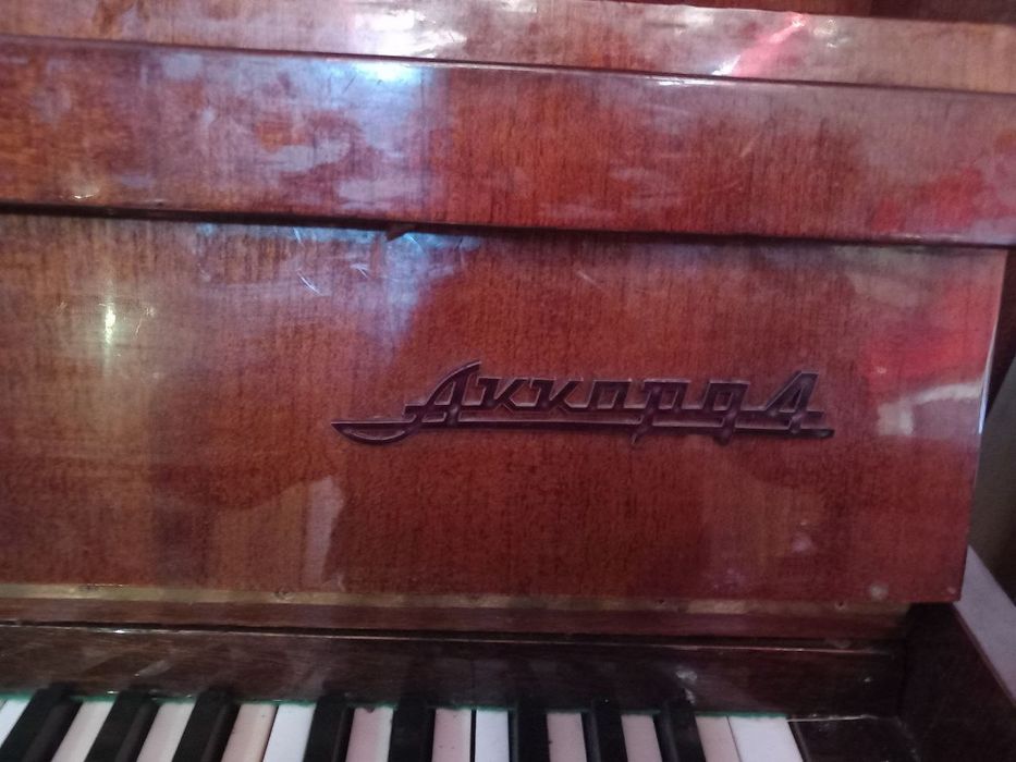 Продаётся пианино