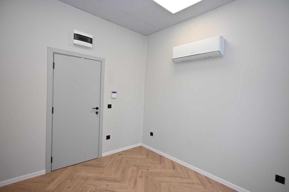 Дава се под наем Офис в Перник, Изток - 86 кв.м за 720 € - Снимка #6