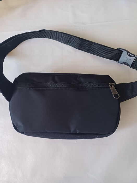 Сумка бананка  EASTPAK