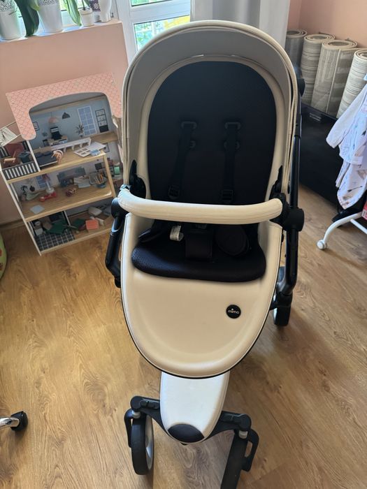 Бебешка ком. количка Mima Xari, Snow White Black