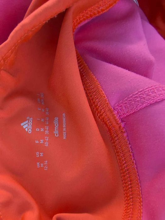 Adidas уникален оригинален дамски екип М размер