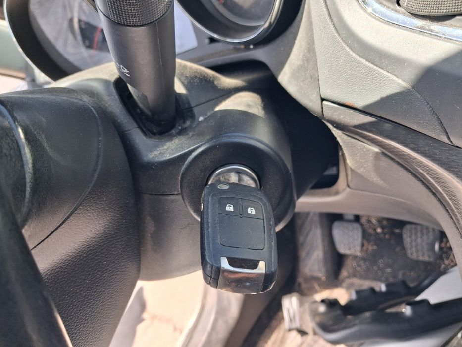 Contact Opel Zafira C 2011 - 2016