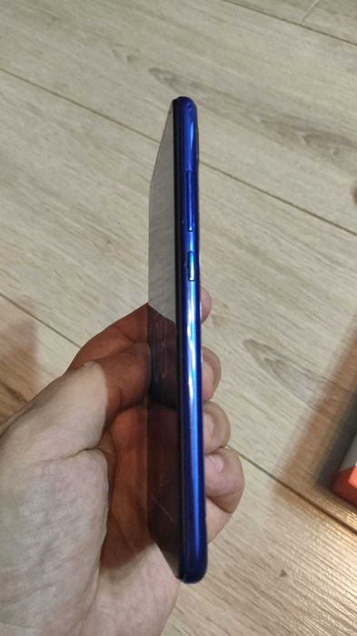 Xiaomi redmi note 7 4\128  В синем