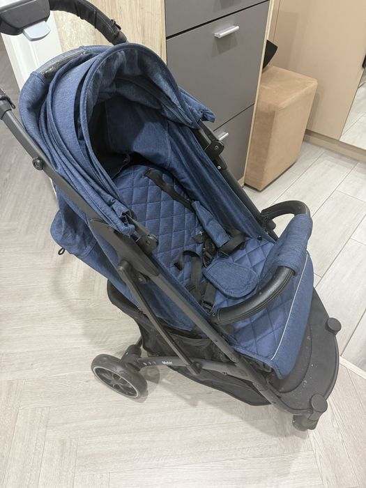 Коляска прогулочная