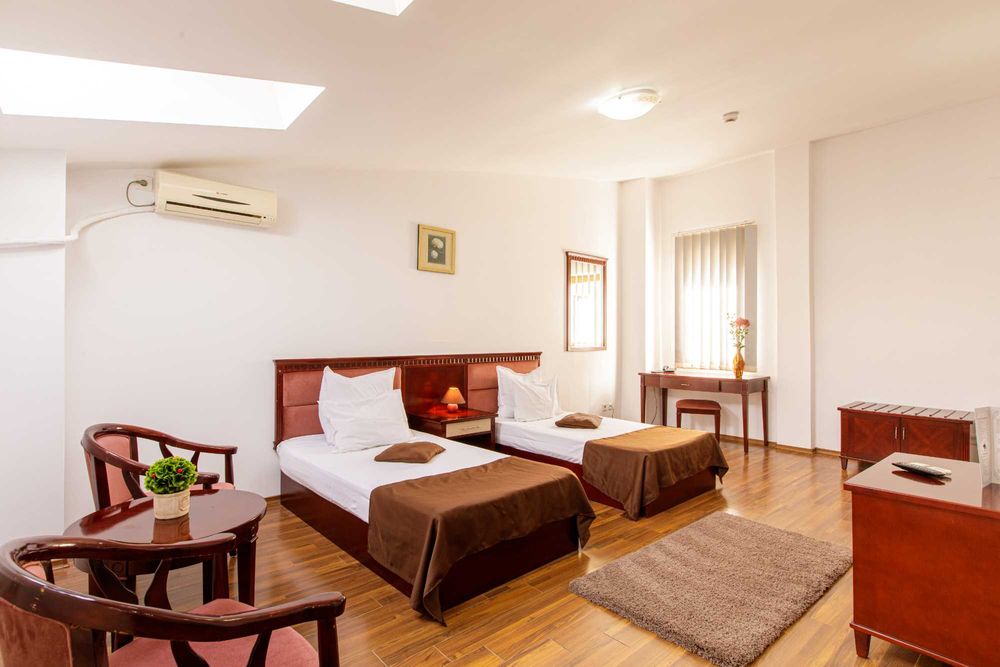 Inchiriere garsoniera - hotel Lira Pacific