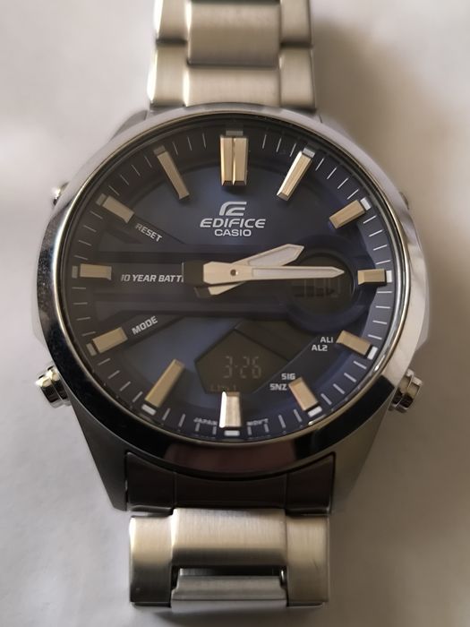 Часовник edifice