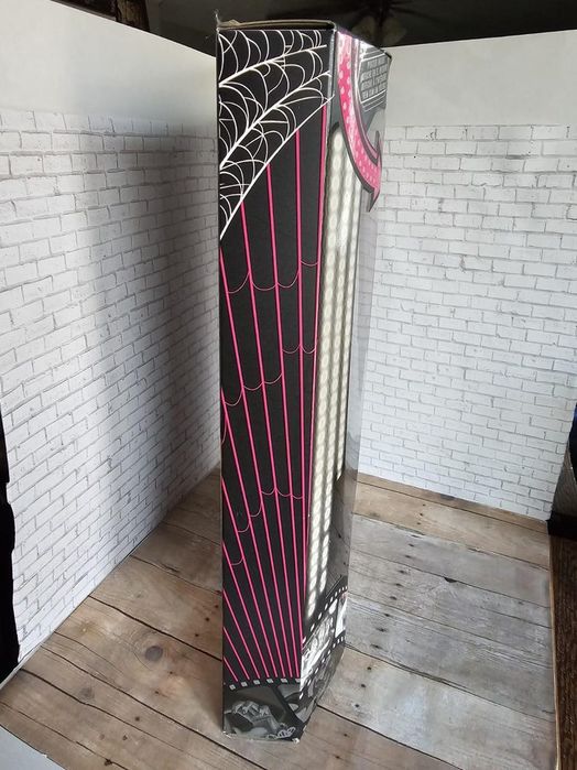 Papusa Monster High Draculaura