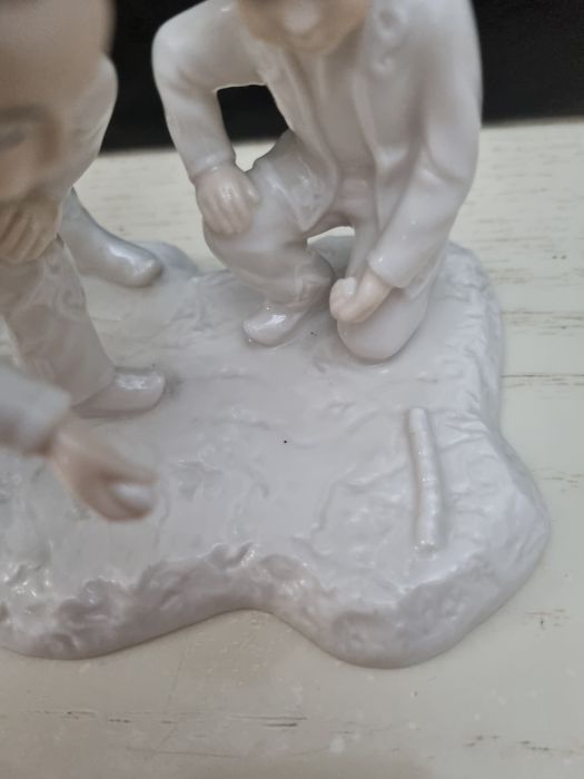 Фигурки "асық ату ойыны".