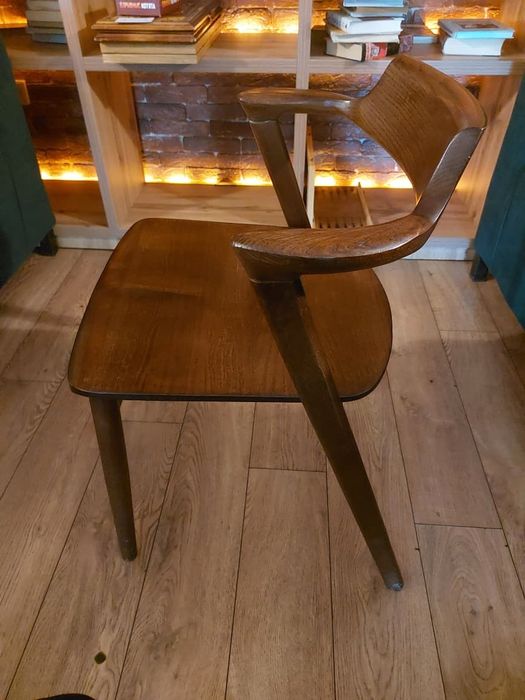 Продам деревянные стулья