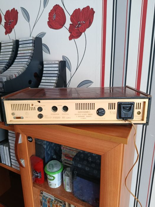 Продам тюнер Рондо