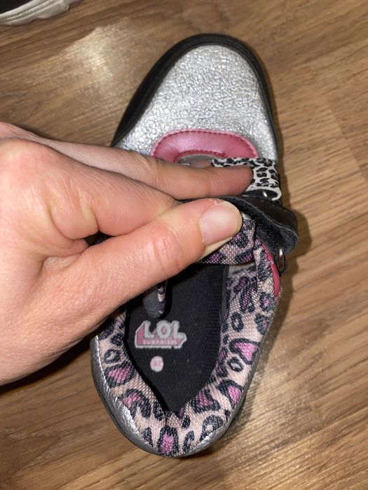 Продаются детские кроссовки