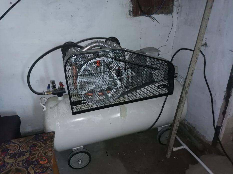 Продам компрессор