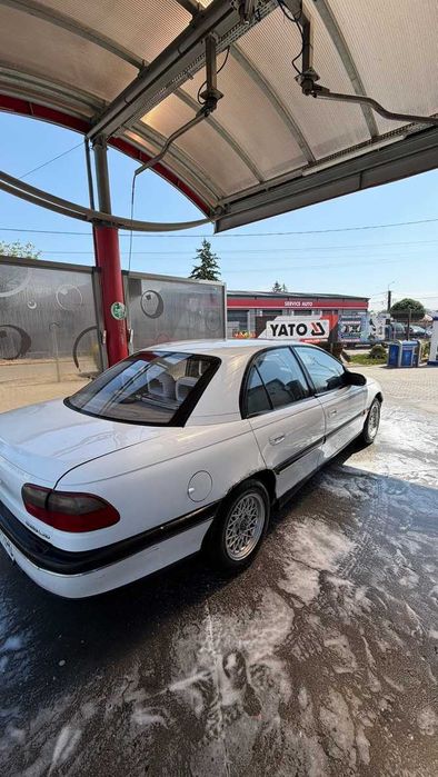 Opel Omega B 2.0 Benzină + GPL