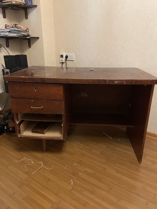 Срочно продам письменный стол