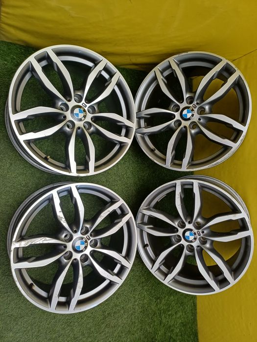 Диски R19 5x120 на BMW разноширокие.