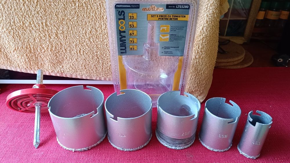 Vând set freze pt. faianță, gresie.