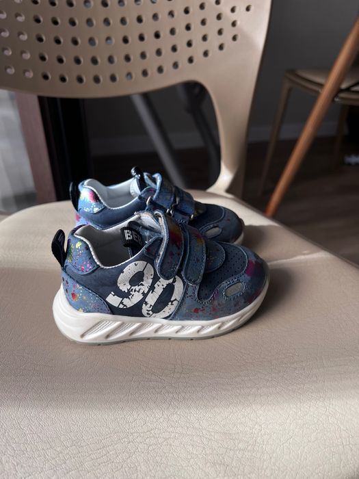 Кроссовки детские ортопедические