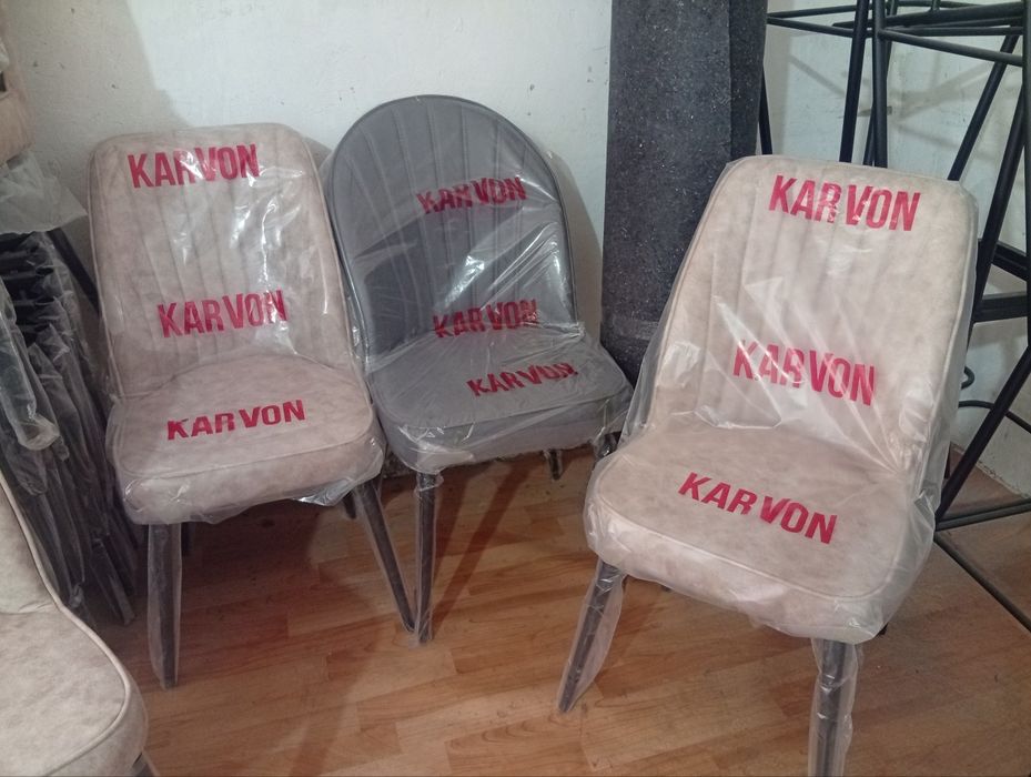 Kafe oshxona restoran uy ovqatlanish uchun stol stul