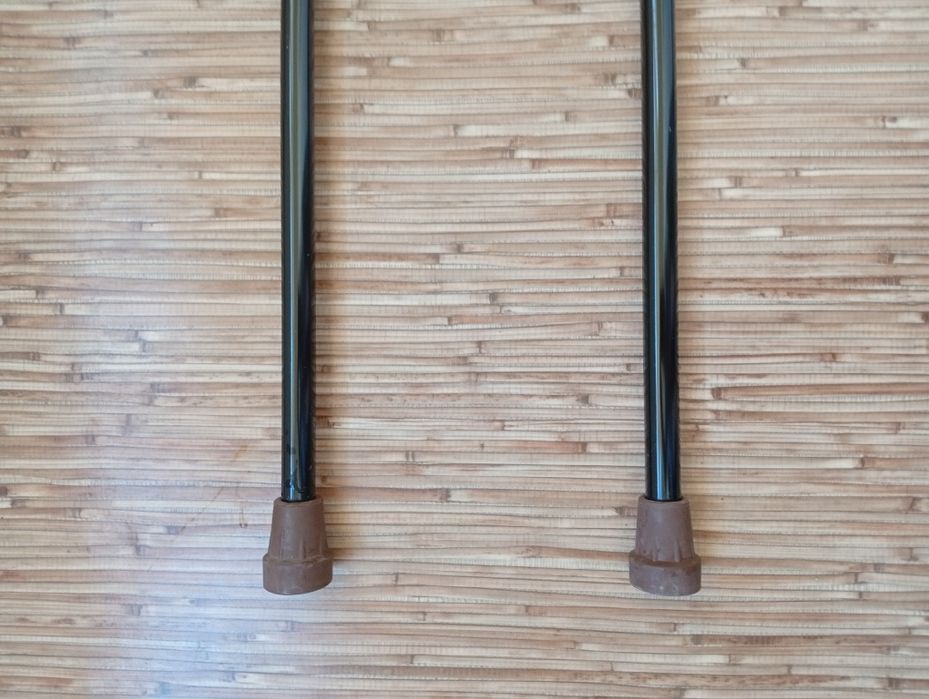 Продам трость опорная.