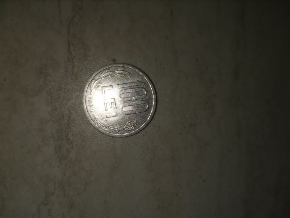 Vand moneda 100 lei