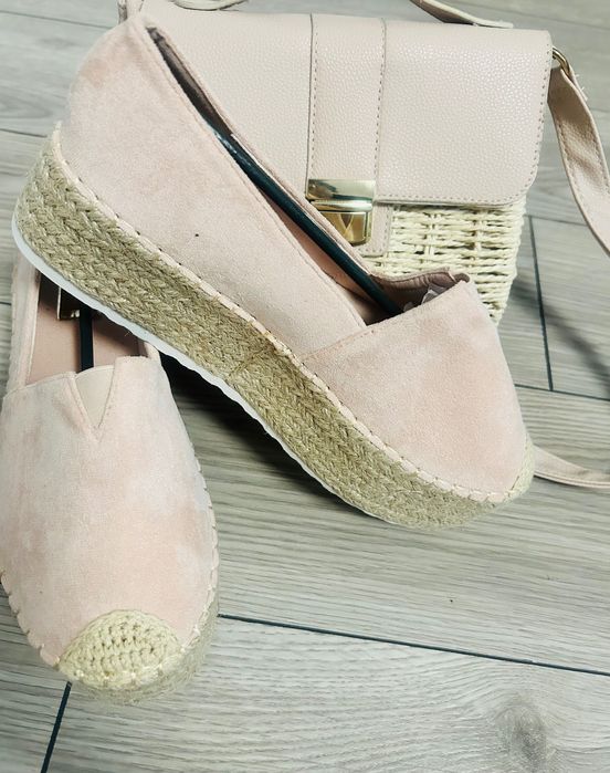 Espadrile noi cu etichetă 39